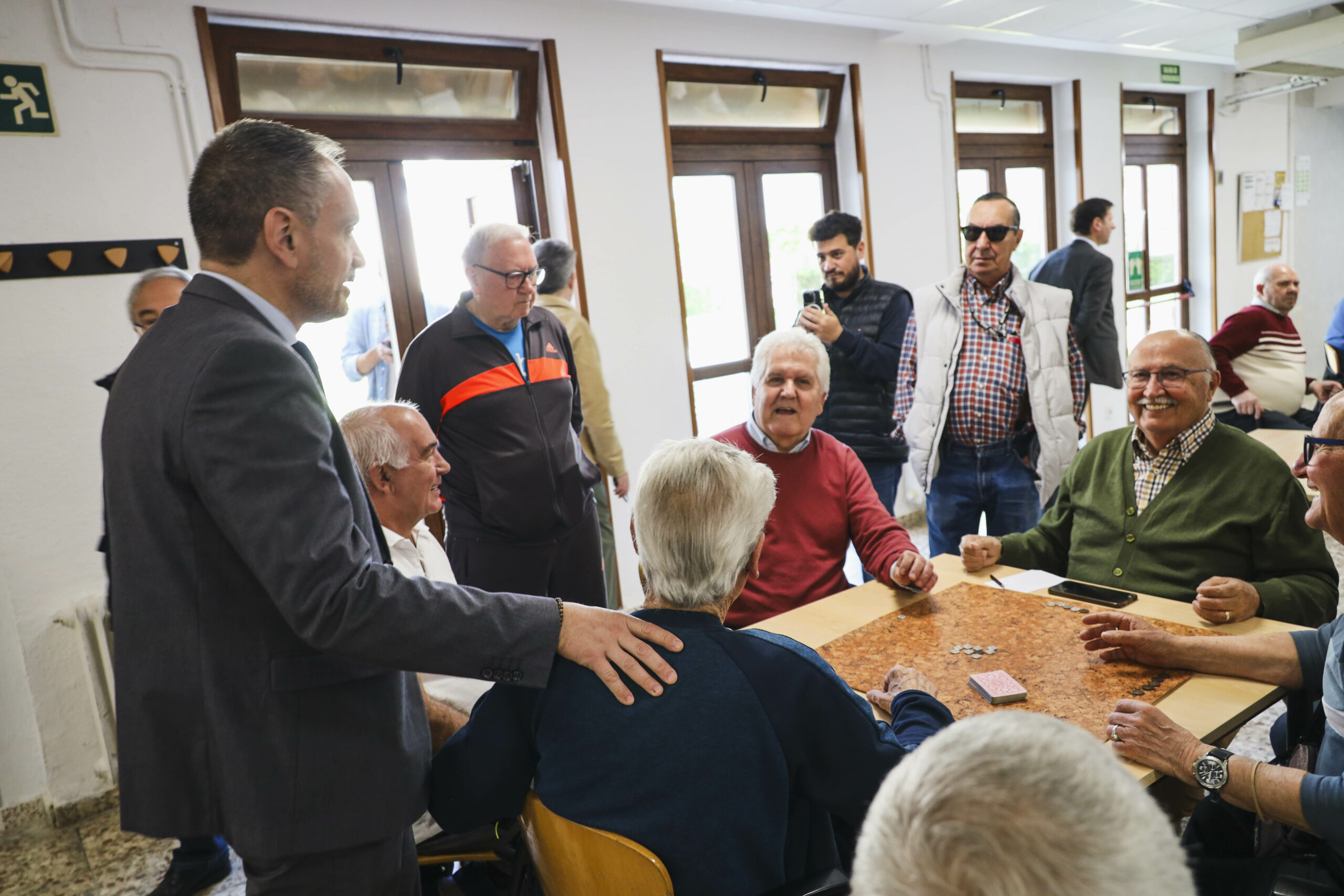 El alcalde de Móstoles visita junto a la consejera de Familia, Juventud y Servicios Sociales el nuevo centro de día para mayores “Móstoles”