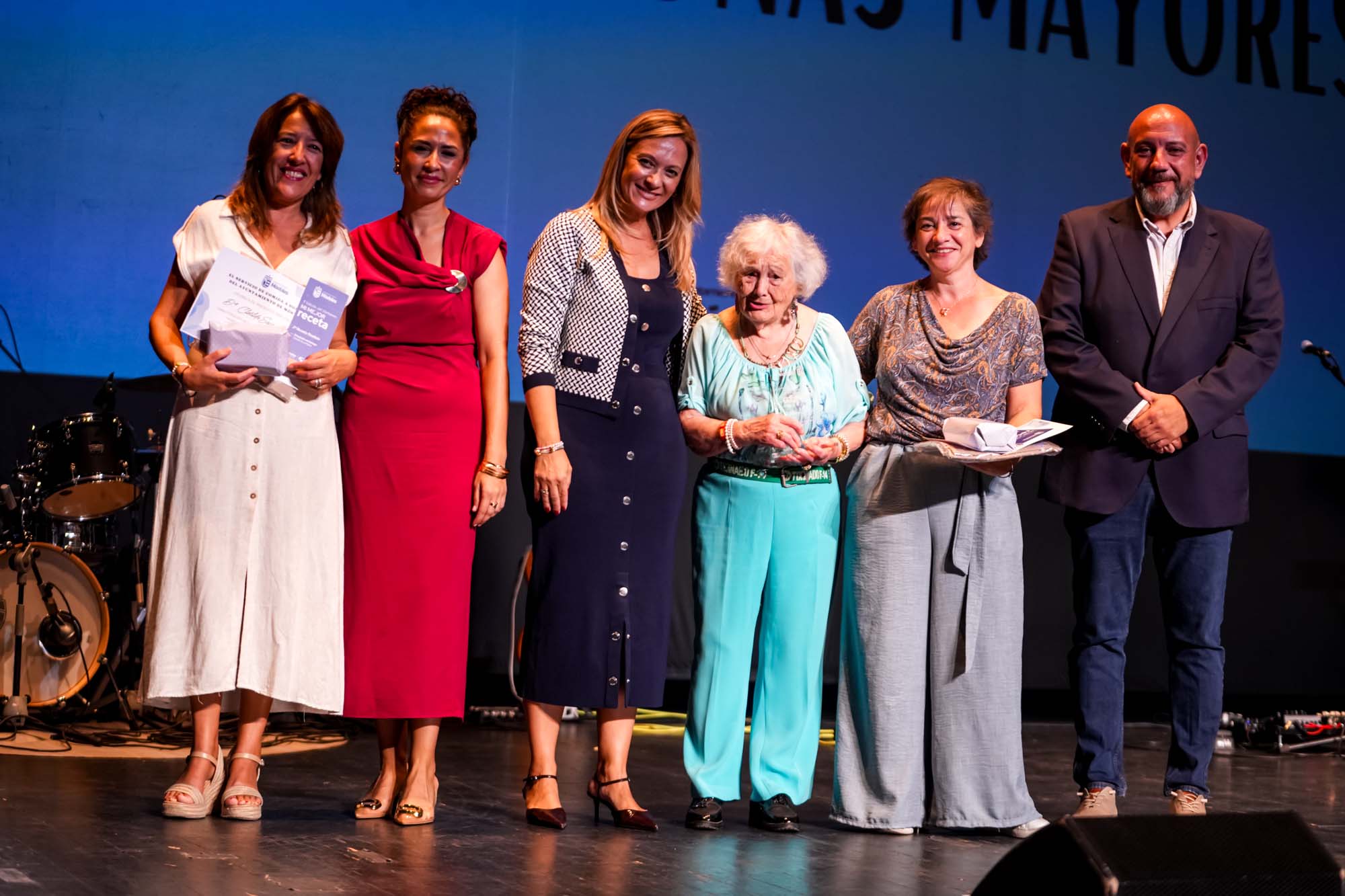 Móstoles rinde un emotivo homenaje a los centenarios del municipio, con motivo del Día Internacional de las Personas Mayores