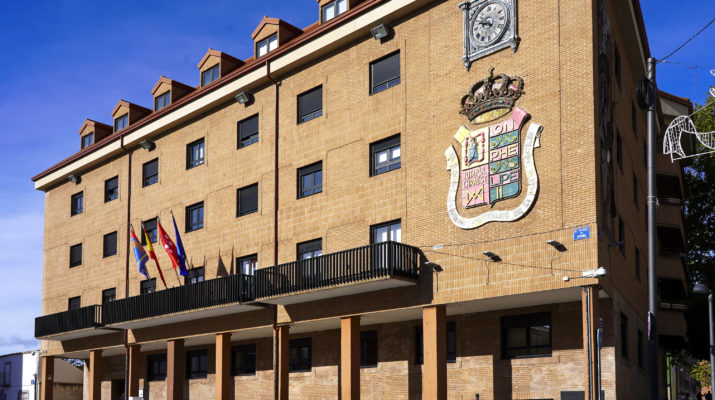 Más de un año de retraso del gobierno del PP y VOX Móstoles para poner en marcha un protocolo contra el acoso sexual