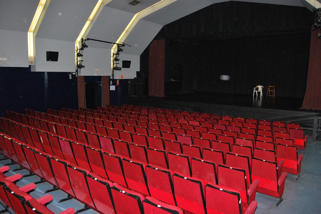 El Centro Sociocultural Joan Miró presenta “Odisea y Un mundo perdido”, un recorrido por la memoria y el desplazamiento