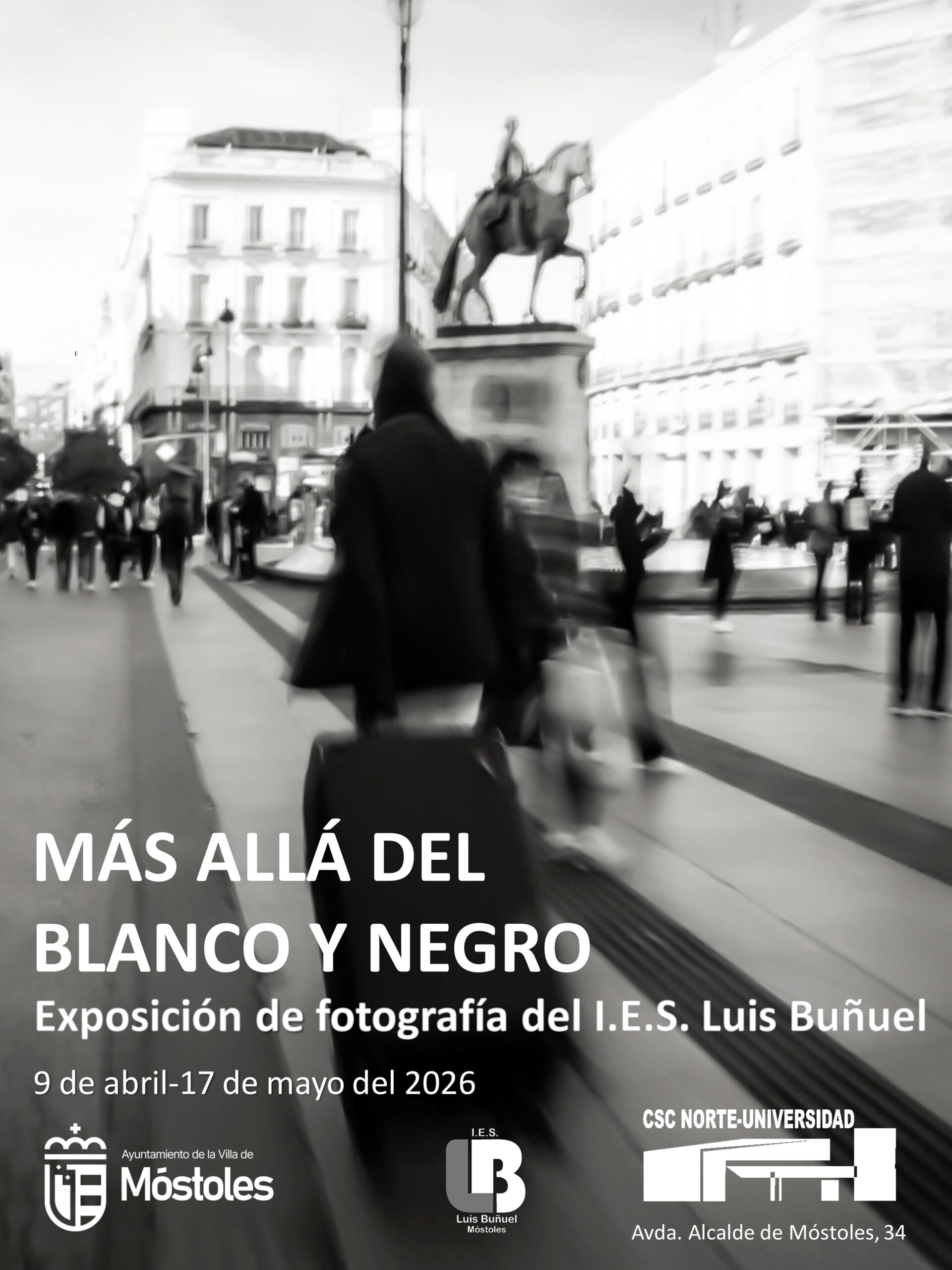 Los alumnos del IES Buñuel presentan el proyecto expositivo “Más allá del blanco y negro”, en el Centro Sociocultural Norte-Universidad