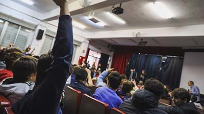 El Ayuntamiento de Móstoles lanza nuevas ayudas para los centros educativos de la ciudad