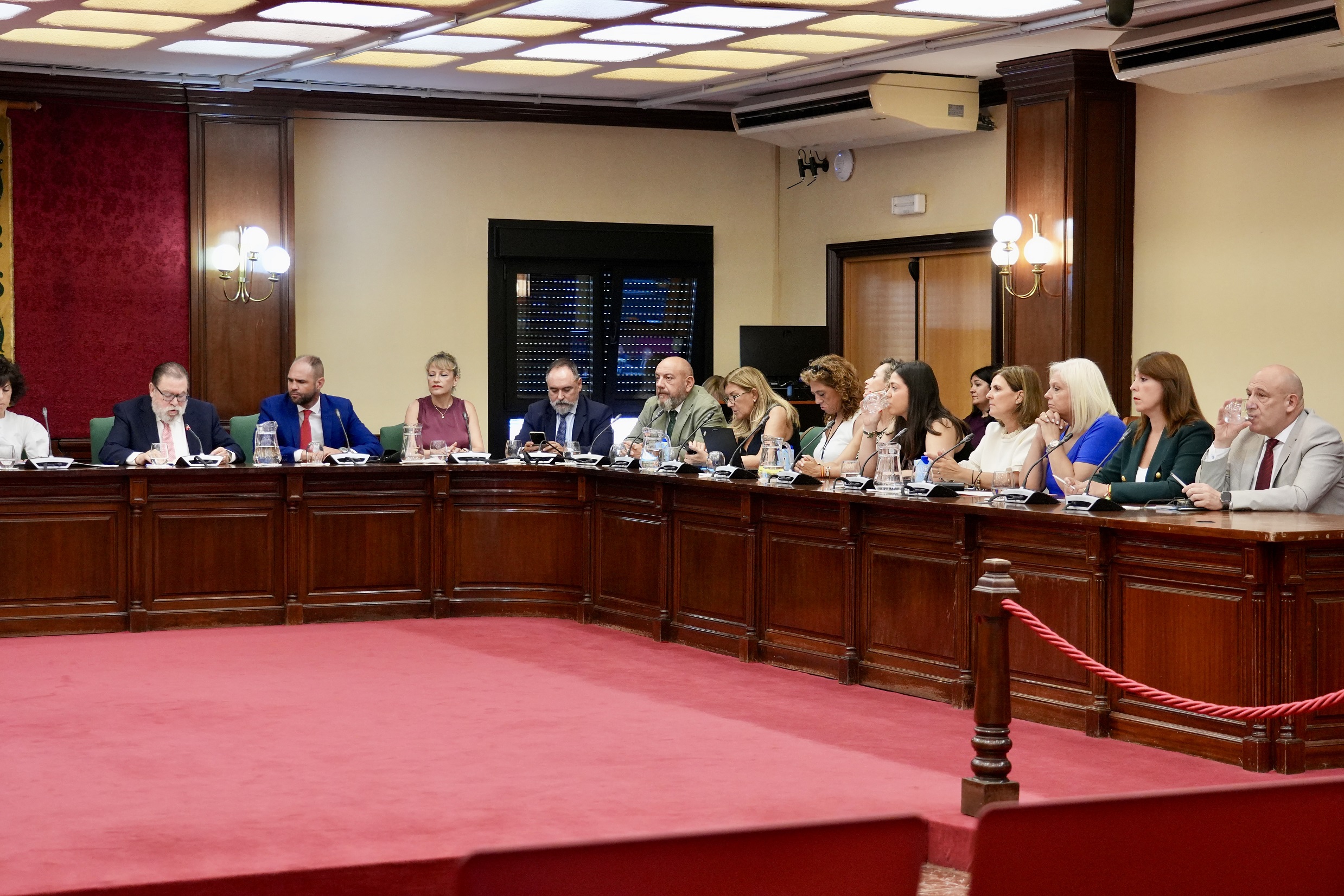 El Pleno de Móstoles aprueba una modificación de crédito para reforzar los servicios e impulsar las inversiones